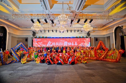 辰龙闹元宵丨舞龙翻飞 ，战鼓铿锵，擂响高质量发展奋进号角